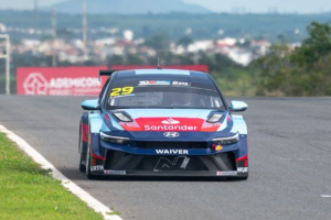 Recorde de inscritos e primeiros treinos liderados por Girolami, Piquet Jr. e Tiago Pernía