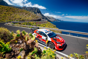 Ogier domina Rally Islas Canárias e lidera dia marcado por hegemonia da Toyota