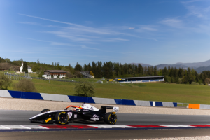 Gabriel Gomez reage no domingo e termina etapa de abertura da FREC em sétimo e como melhor rookie