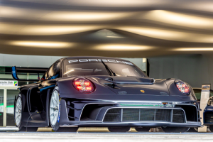 Stuttgart expõe o único Porsche 911 GT3 R Rennsport destinado à América Latina