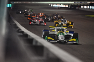 Caio Collet lidera duas vezes prova da Indycar em St Louis mas top5 escapa com quebra de motor no fim