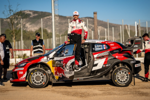 Ogier vence o Rally Acrópolis após reviravolta sobre Neuville e conquista a 69ª vitória no WRC
